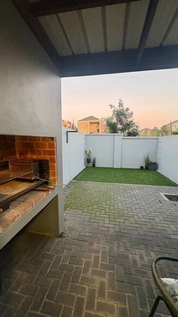 2 Bedroom Property for Sale in Zonnendal Western Cape